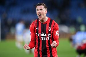 记者：萨勒马科尔斯已返回米兰，球员右侧屈肌受伤将缺战紫百合