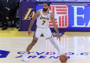 不到5分钟轰18分全场22分？文森特开场5中5独揽18分 随后10中1