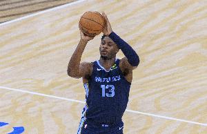 复出找找感觉！贾伦-杰克逊20中7&三分9中3拿17分 另有2板1助1帽