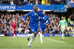 凯塞多本赛季18次抢断，位列五大联赛所有中场球员里第一