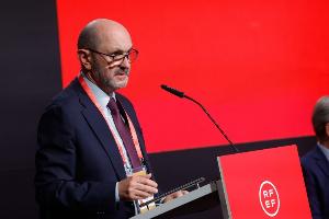 六台：中北美足联要求西班牙足协解释海外赛，并希望美国裁判执法