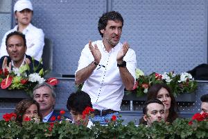 马卡：皇马对巴萨传奇赛11月22日将在东京举行，劳尔哈维等人参赛