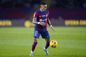 记者：拉菲尼亚、费兰-托雷斯缺席巴萨欧冠赛前的训练