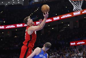 三分8中5！申京：我会继续投三分来拉开空间 我整个夏天都在练习