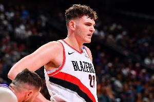 刘维伟：克林根现在挡拆外弹&弧顶策应的打法 跟杨瀚森越来越像了