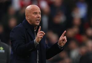 利物浦本赛季欧冠定位球攻入4球，所有参赛球队中最多