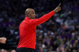 美记：比卢普斯生涯17赛季总收入超1.06亿 罗齐尔生涯至今1.33亿