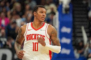 快快找回手感！小贾巴里-史密斯半场8中2仅拿8分2板