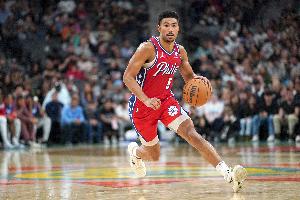 明年求大合同！格莱姆斯上半场7中6砍17分3板3助 三分5中4