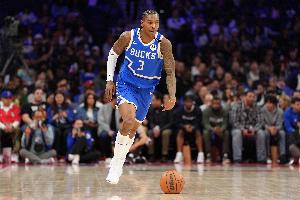 雄鹿官方：小凯文-波特恢复训练中右膝半月板受伤 将缺席约四周