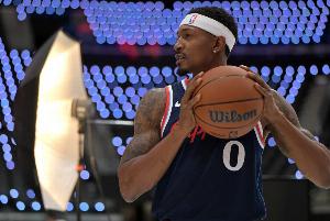 小卡谈比尔的时间限制：这才赛季第5场 让我们看看一月份情况如何