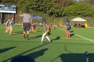 继承天赋！詹姆斯晒观看女儿橄榄球比赛片段 完成精彩达阵得分