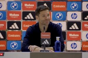 赛前不在安菲尔德训练，阿隆索：这样就不会被200台摄像机拍📸