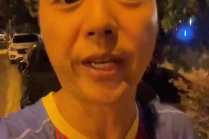 打是亲骂是爱！网友晒国安申花泰山球迷间三十年的“老感情”🤭