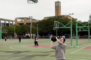 她做了多大的决心才投出这一球啊