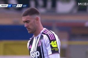 [集锦]意甲-帕斯传射建功 尤文0-2科莫遭赛季首败