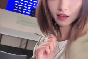 嘟嘟小嘴~巴黎中场内维斯的女友真是符合亚洲人审美😍