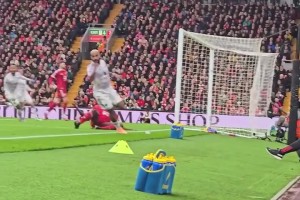 绝杀点球被扑，反遭绝杀！网友：如此澳假，怎能不爱😂