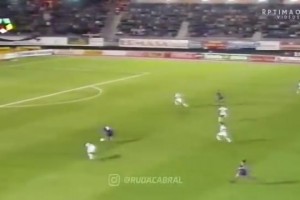 统治级的赛场表现！大罗巴萨时期精彩进球集锦！门将的噩梦~