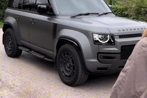 贝林在皇马最重要角色就是吵架员，一旁姆巴佩：不管我事啊🫠