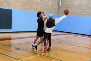 华流才是顶流？！😎杨瀚森出席活动收到学中文外国球迷提问