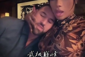 哥们盖完帽满地找女生