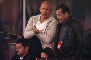 似有故人之姿！拜仁球迷怀念罗贝里太久，于是17岁的卡尔横空出世