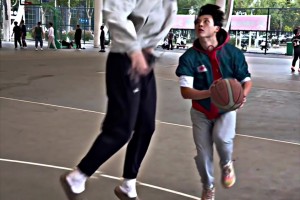 好像有点道理，脚确实没落地！