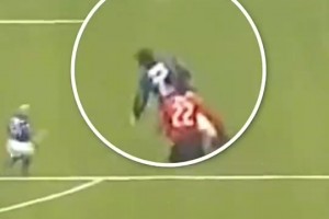 简直太残暴了！卡卡连续变向生生晃断萨穆埃尔韧带！